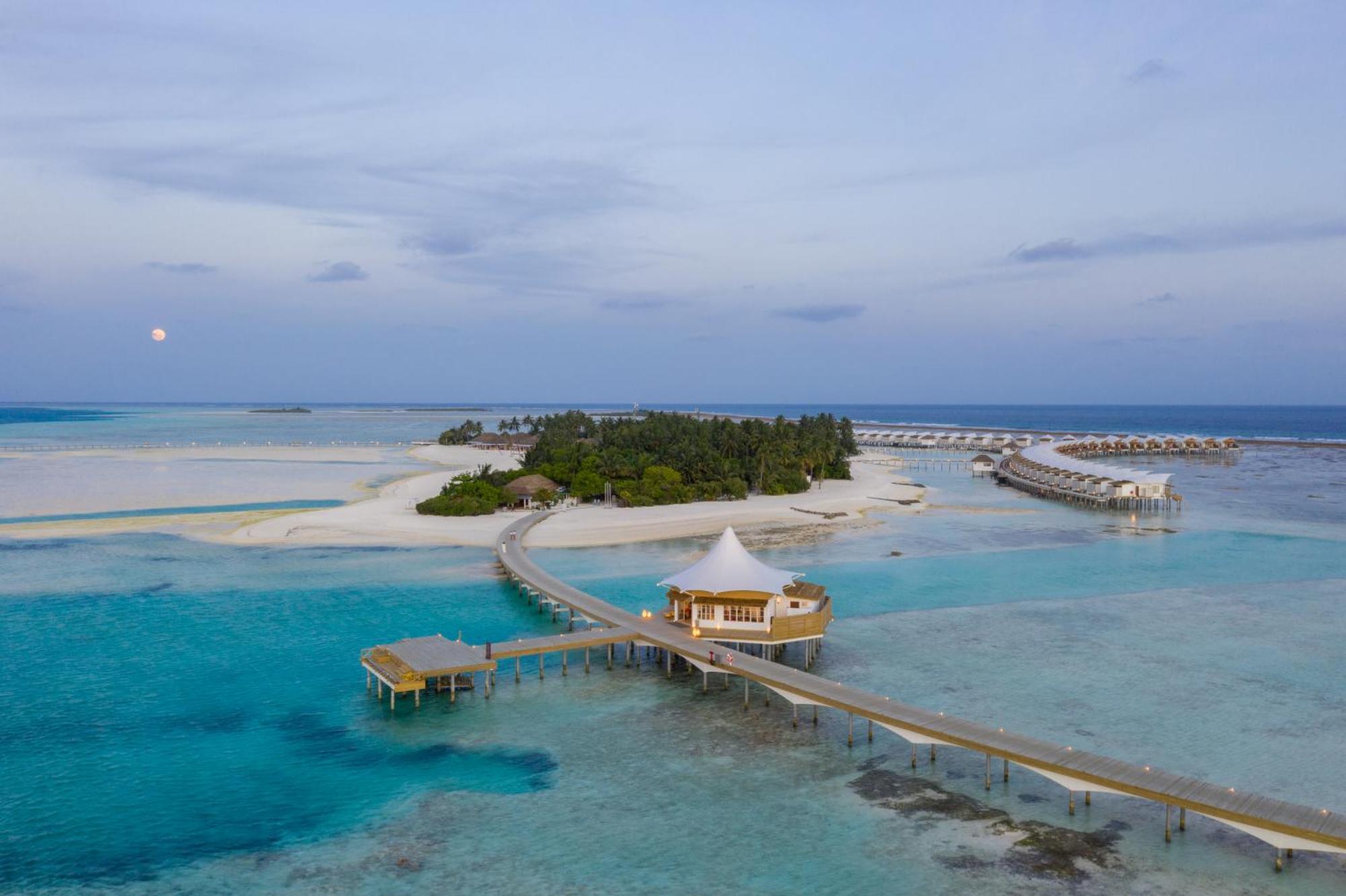 Cinnamon Maldives (adults Only) 4* Hakuraa Huraa
